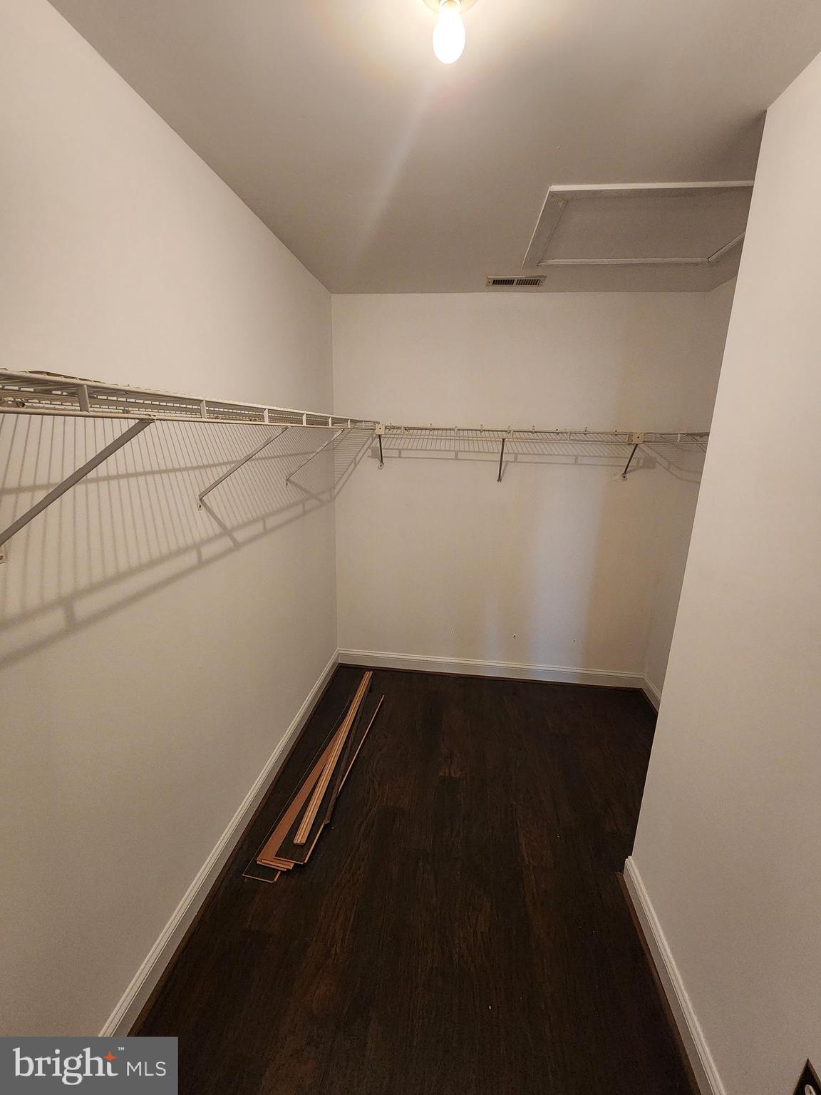 LAKEVIEW ESTS - Residential