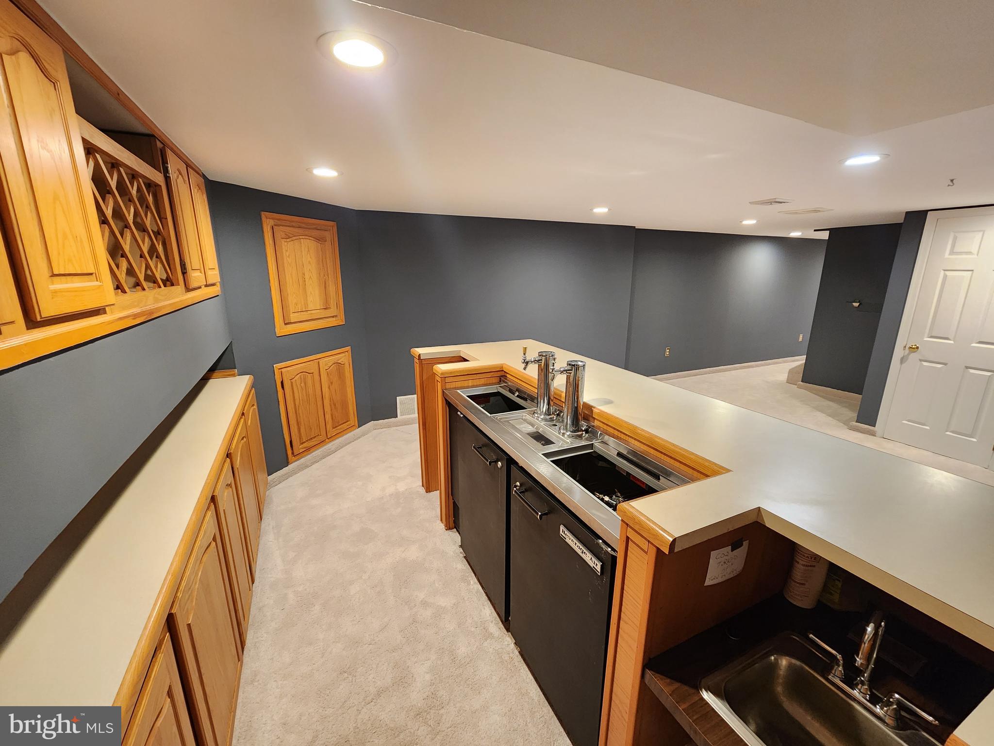 LAKEVIEW ESTS - Residential