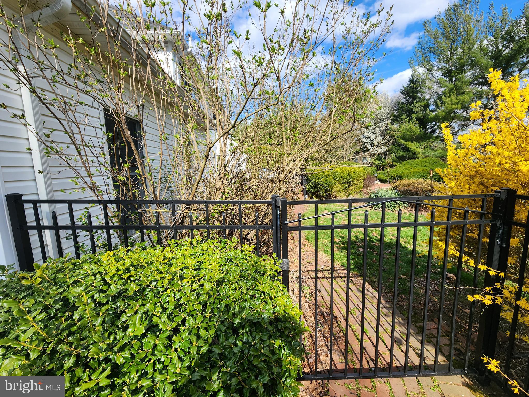 LAKEVIEW ESTS - Residential