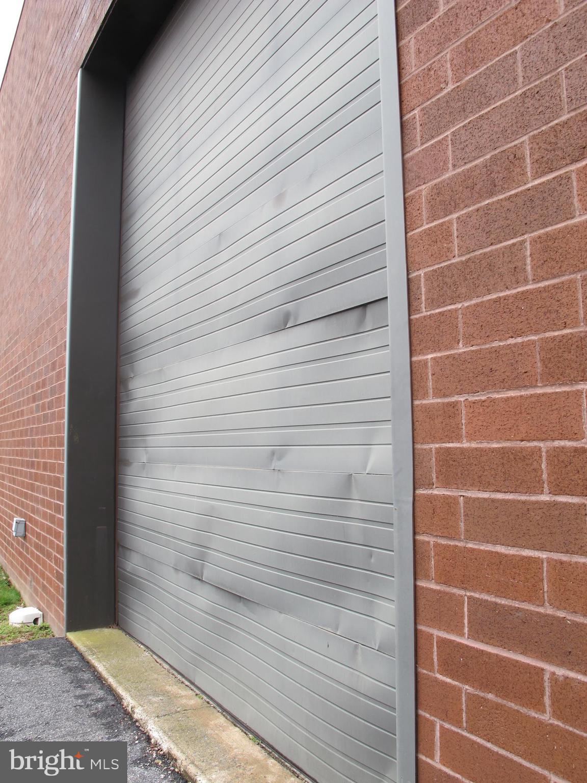 GREENFIELD CORP CENTER - Commercial Lease