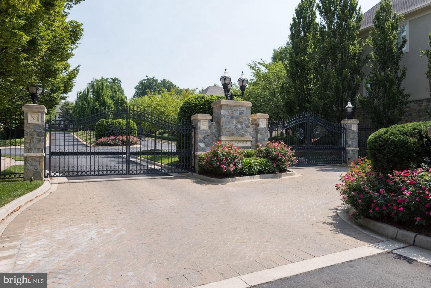 MAPLEWOOD - Residential