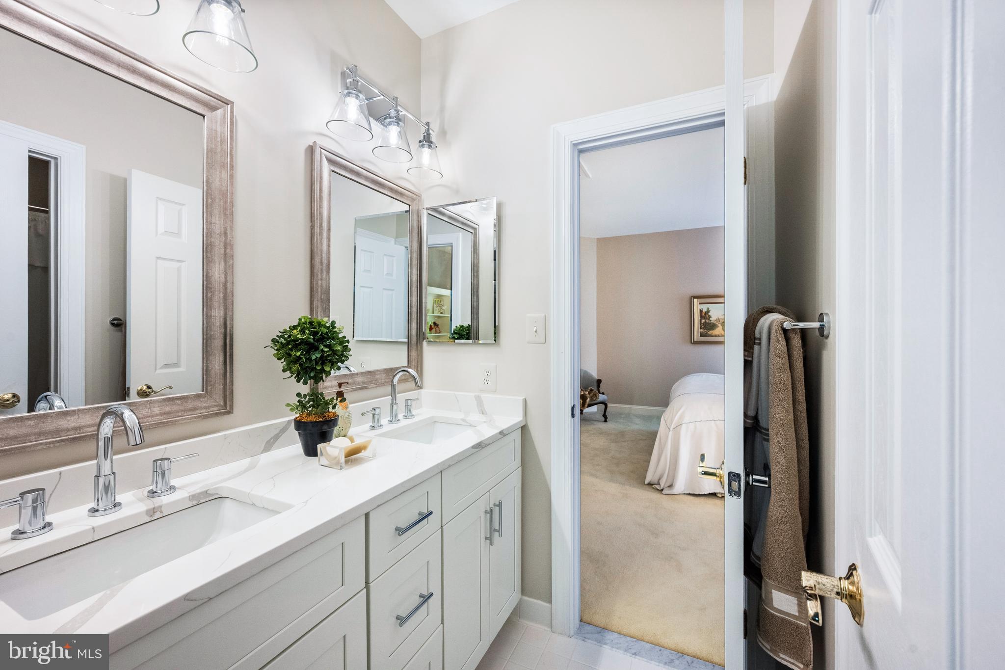 MAPLEWOOD - Residential