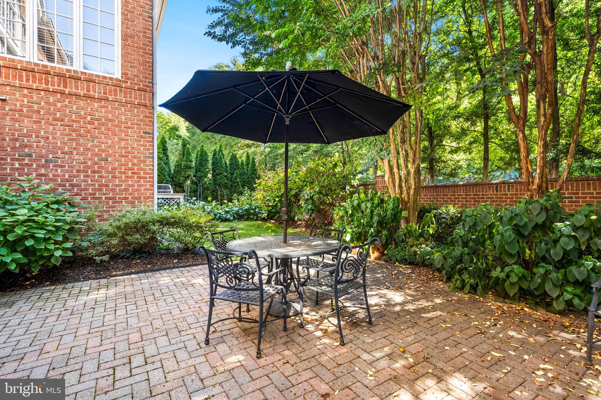 MAPLEWOOD - Residential