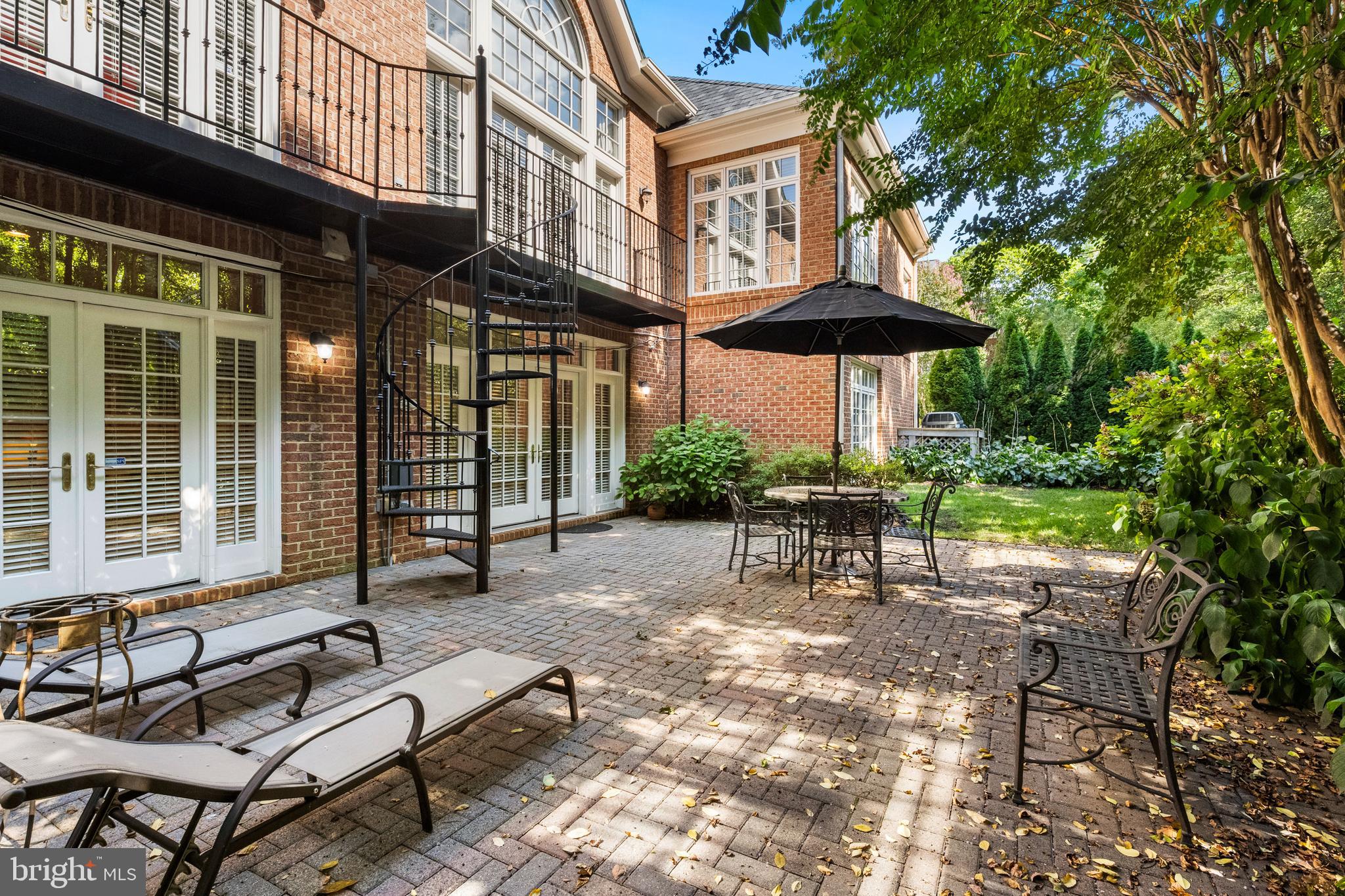 MAPLEWOOD - Residential