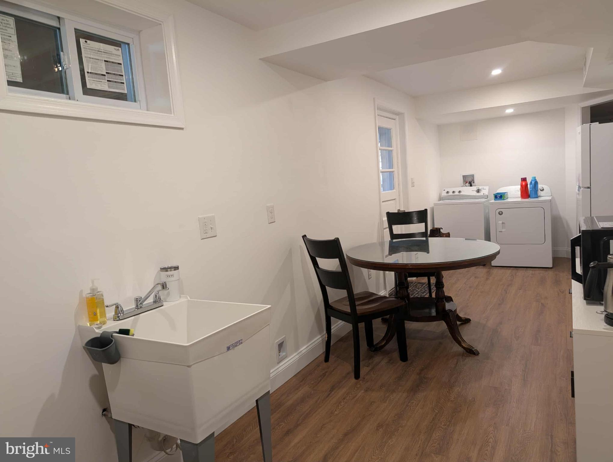 10928 WARWICK AVENUE