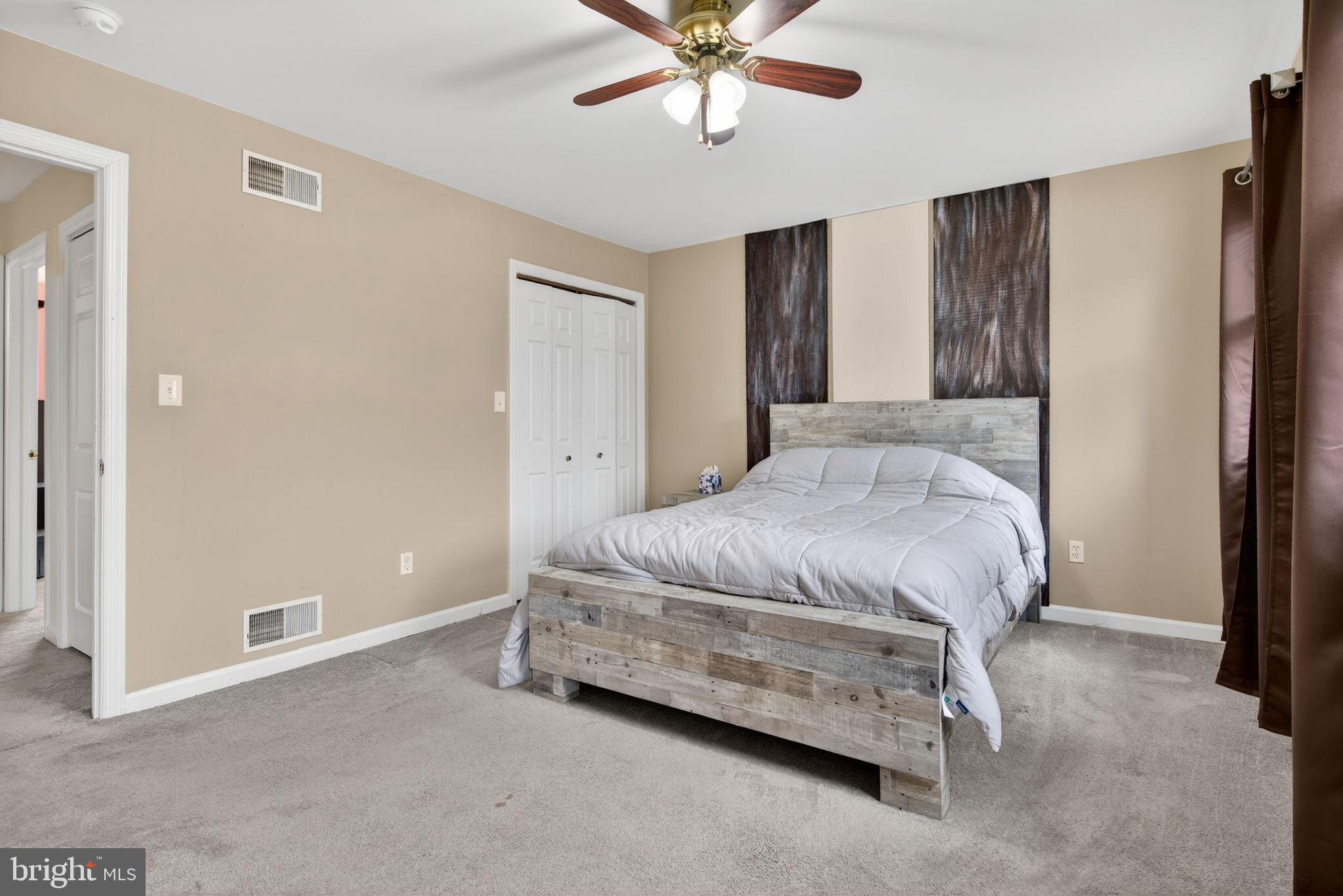 ELIZABETHTOWN BOROUGH - Residential