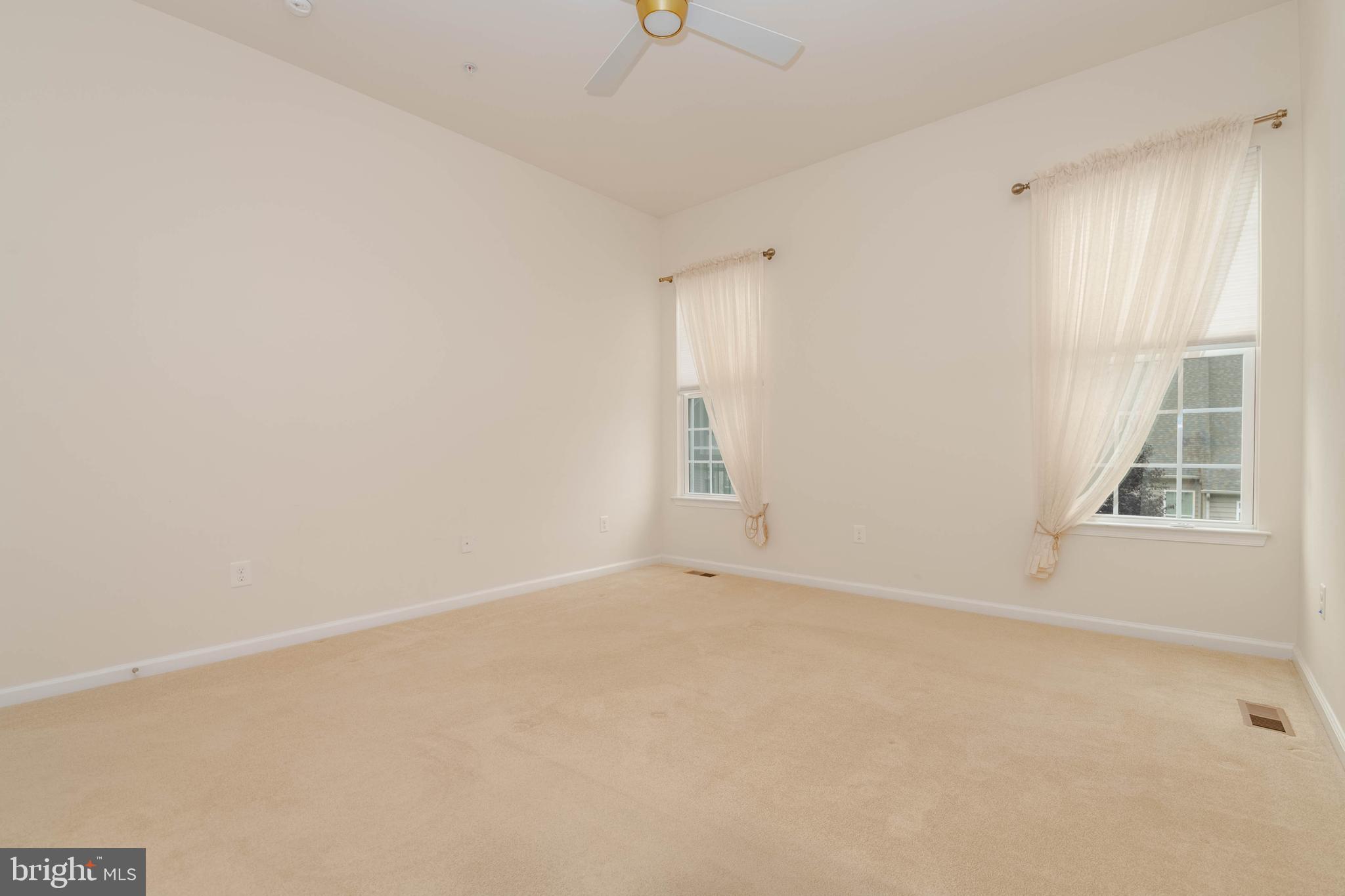 FALLSTON COMMONS - Residential