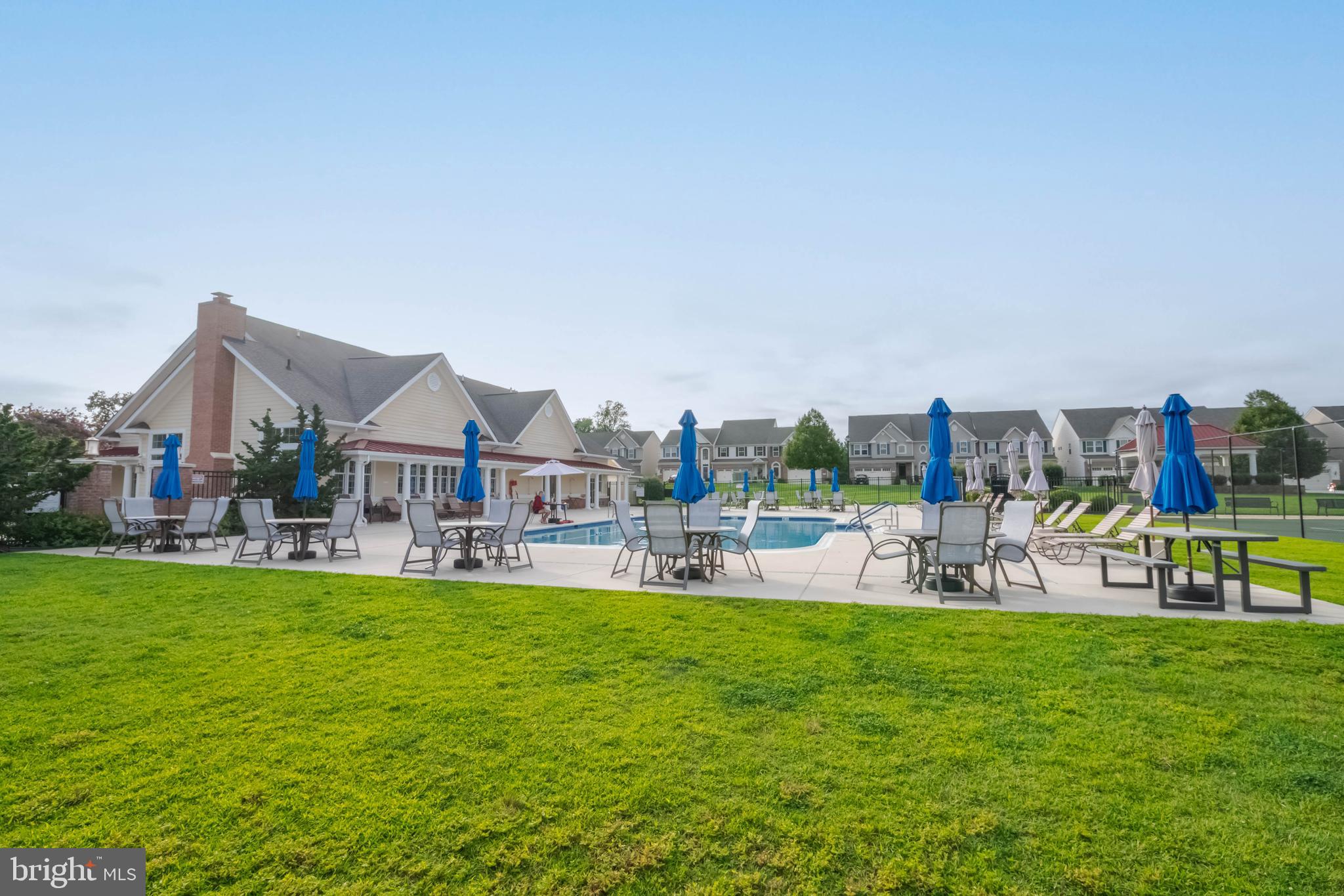 FALLSTON COMMONS - Residential