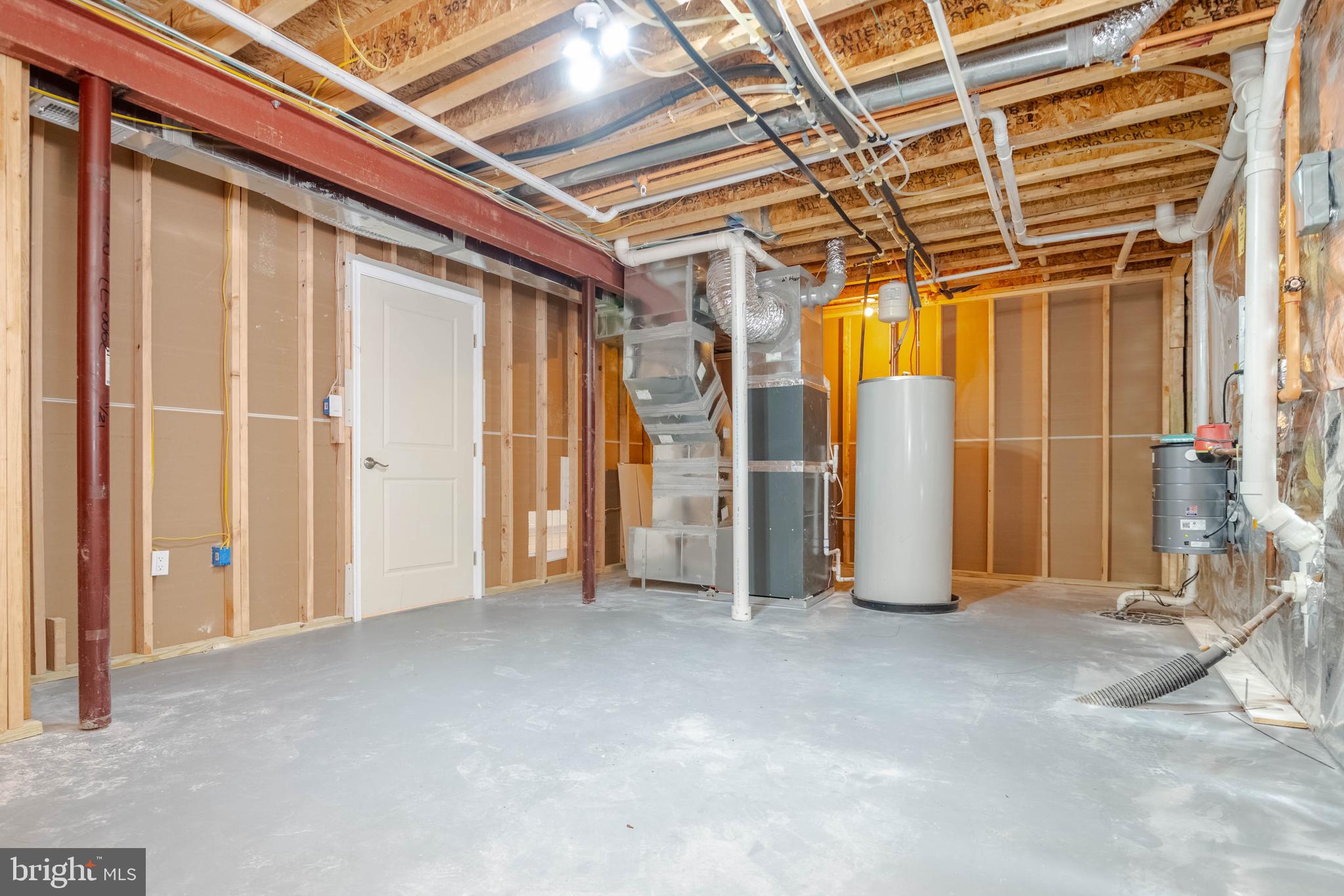 FALLSTON COMMONS - Residential