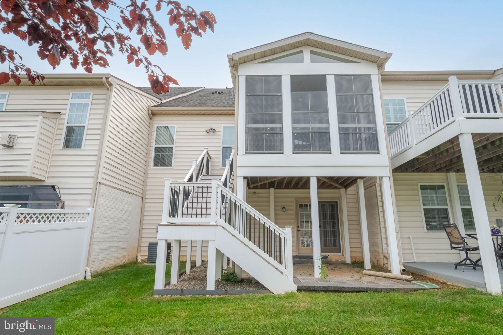 FALLSTON COMMONS - Residential