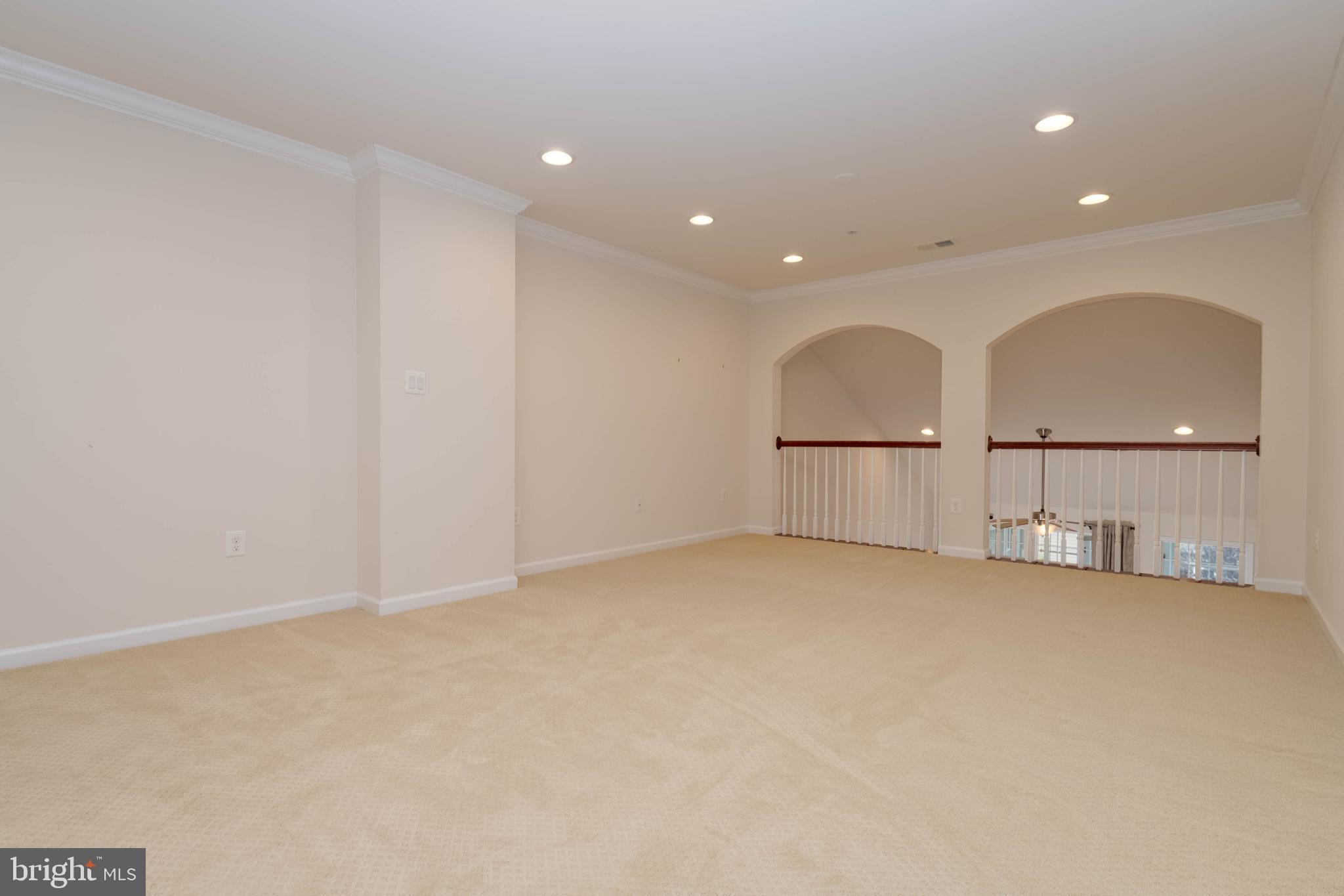 FALLSTON COMMONS - Residential