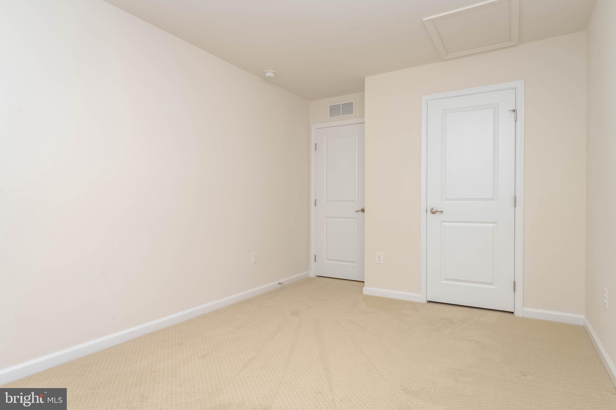 FALLSTON COMMONS - Residential