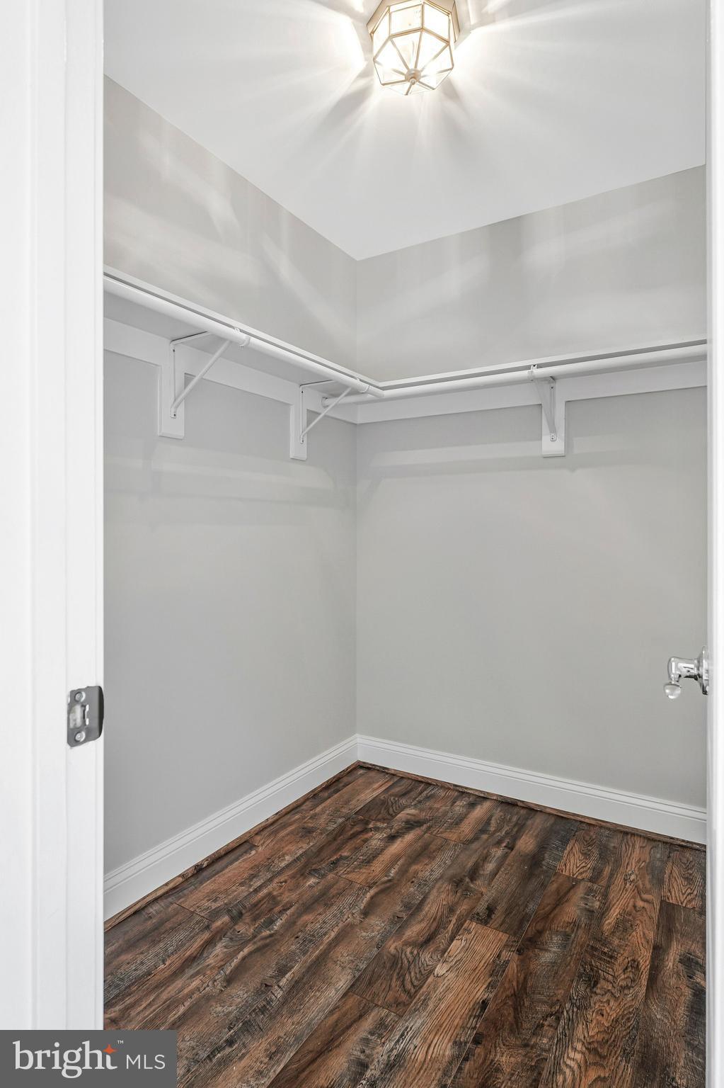 SLATE RUN RESERVE - Residential