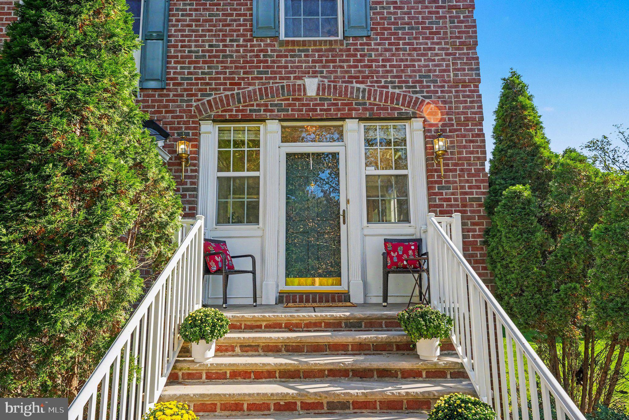 328 DARTMOUTH ROAD