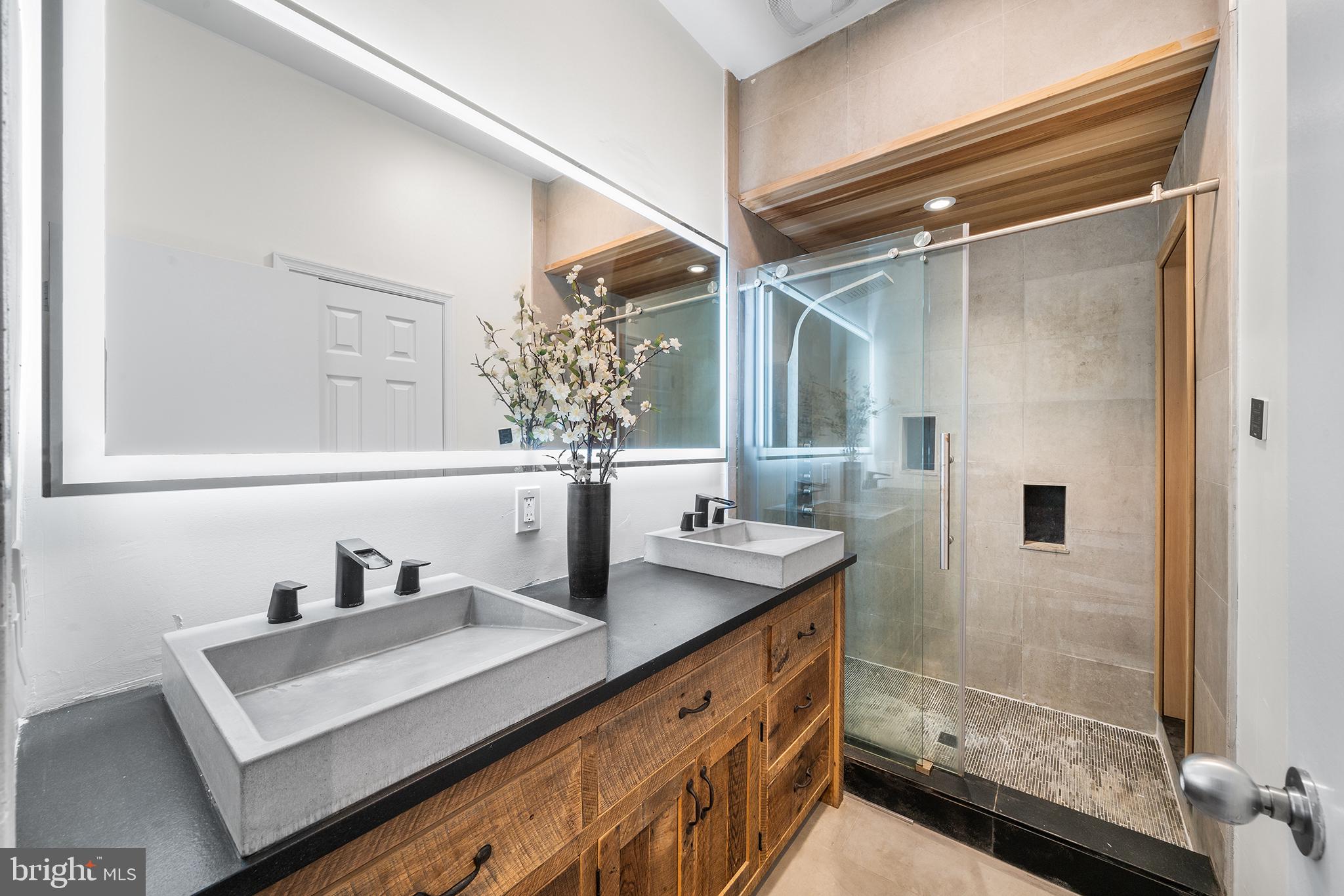 CALLOWHILL - Residential