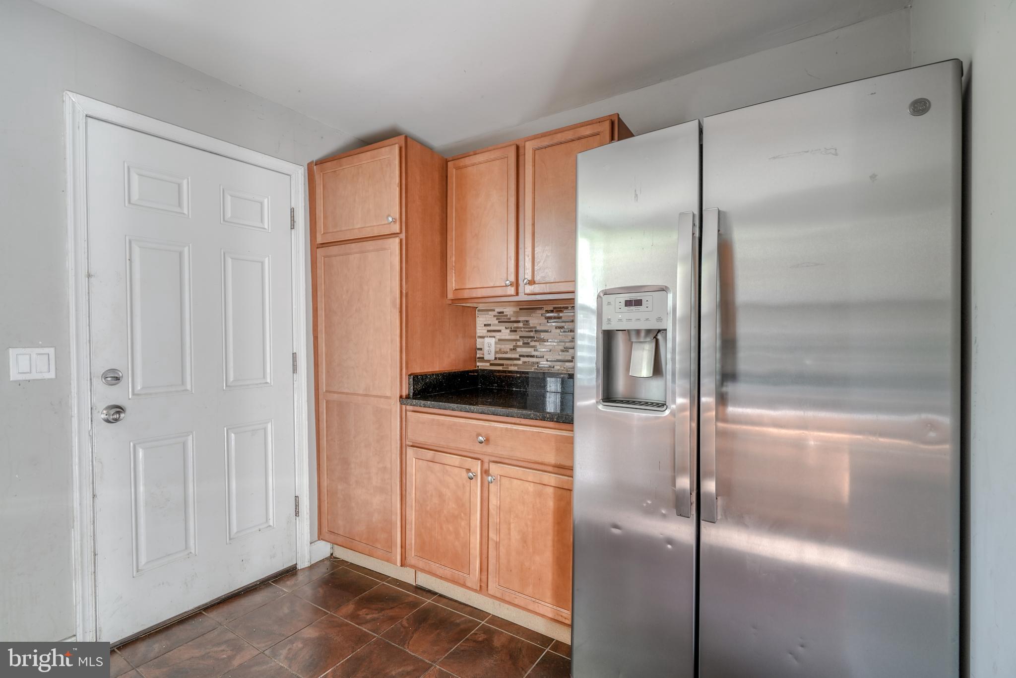 HOLLINS MARKET - Residential