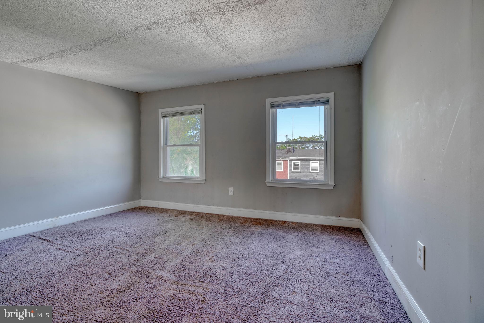 HOLLINS MARKET - Residential