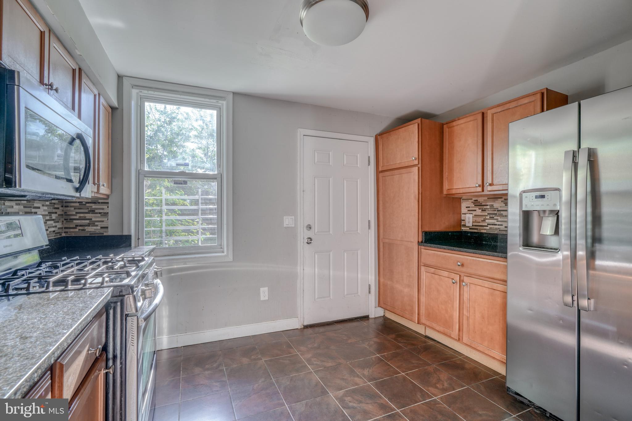 HOLLINS MARKET - Residential