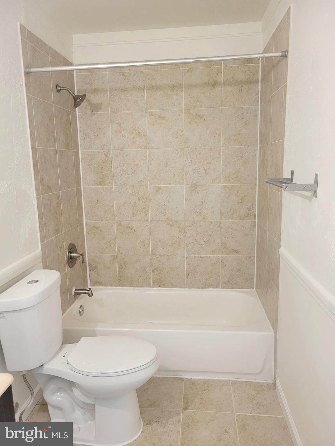 HARFORD SQUARE - Residential Lease