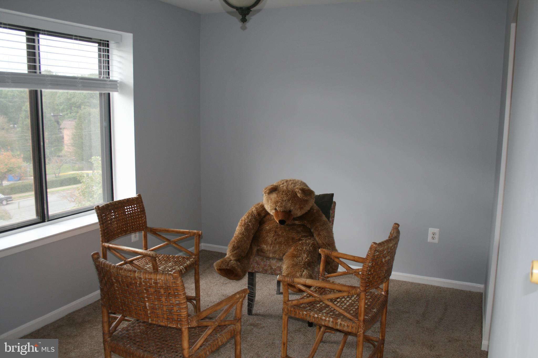 HAWTHORNE VILLAGE - Residential Lease