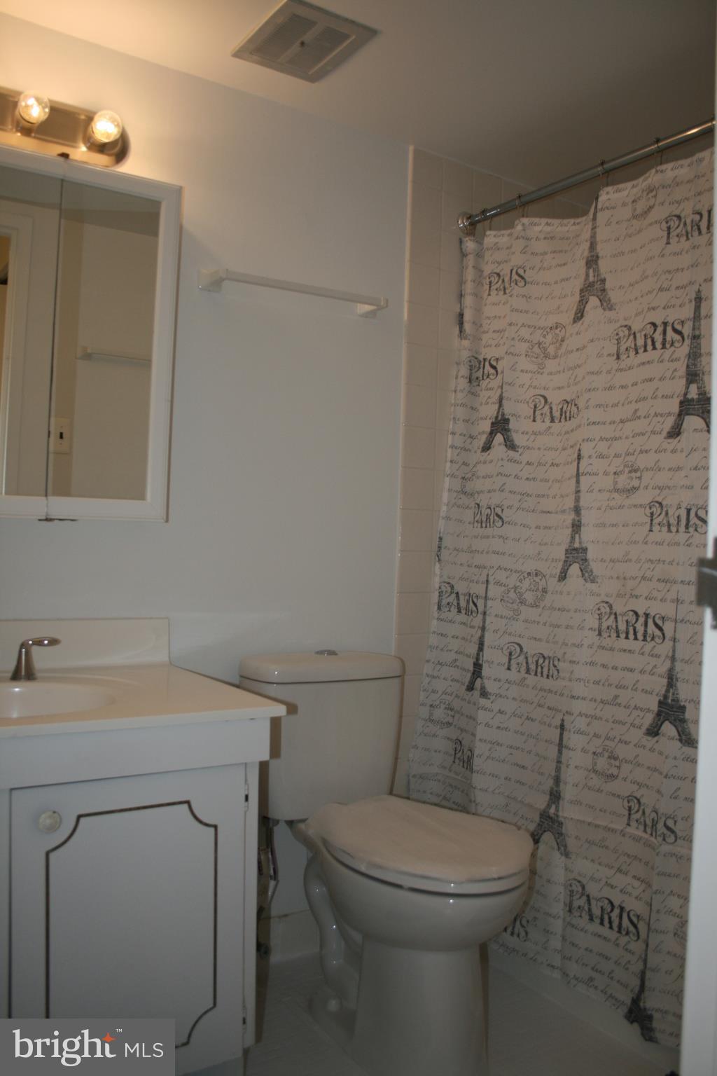 HAWTHORNE VILLAGE - Residential Lease