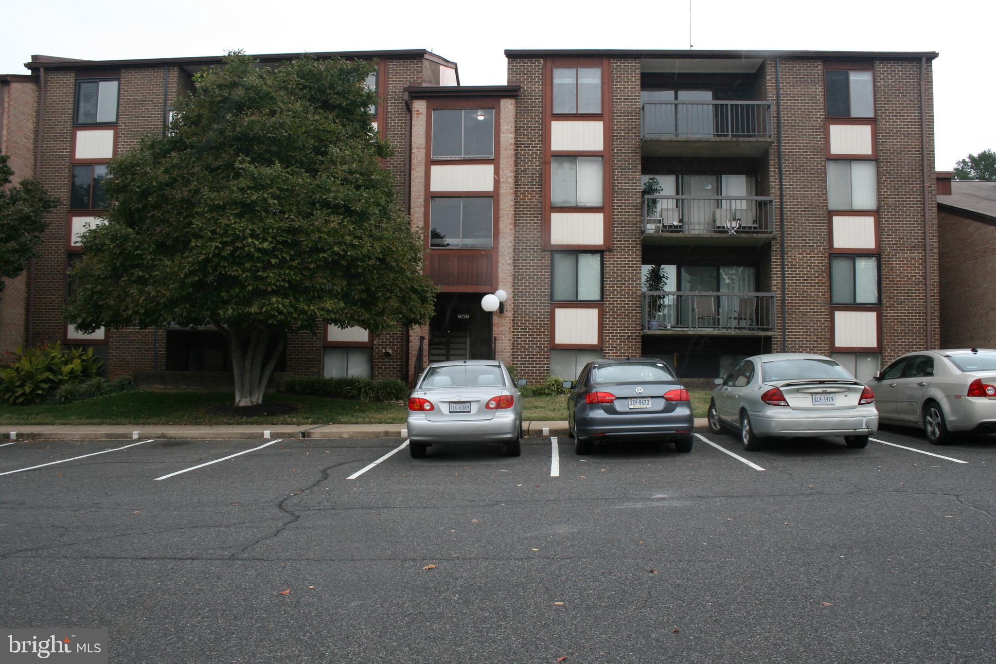 HAWTHORNE VILLAGE - Residential Lease