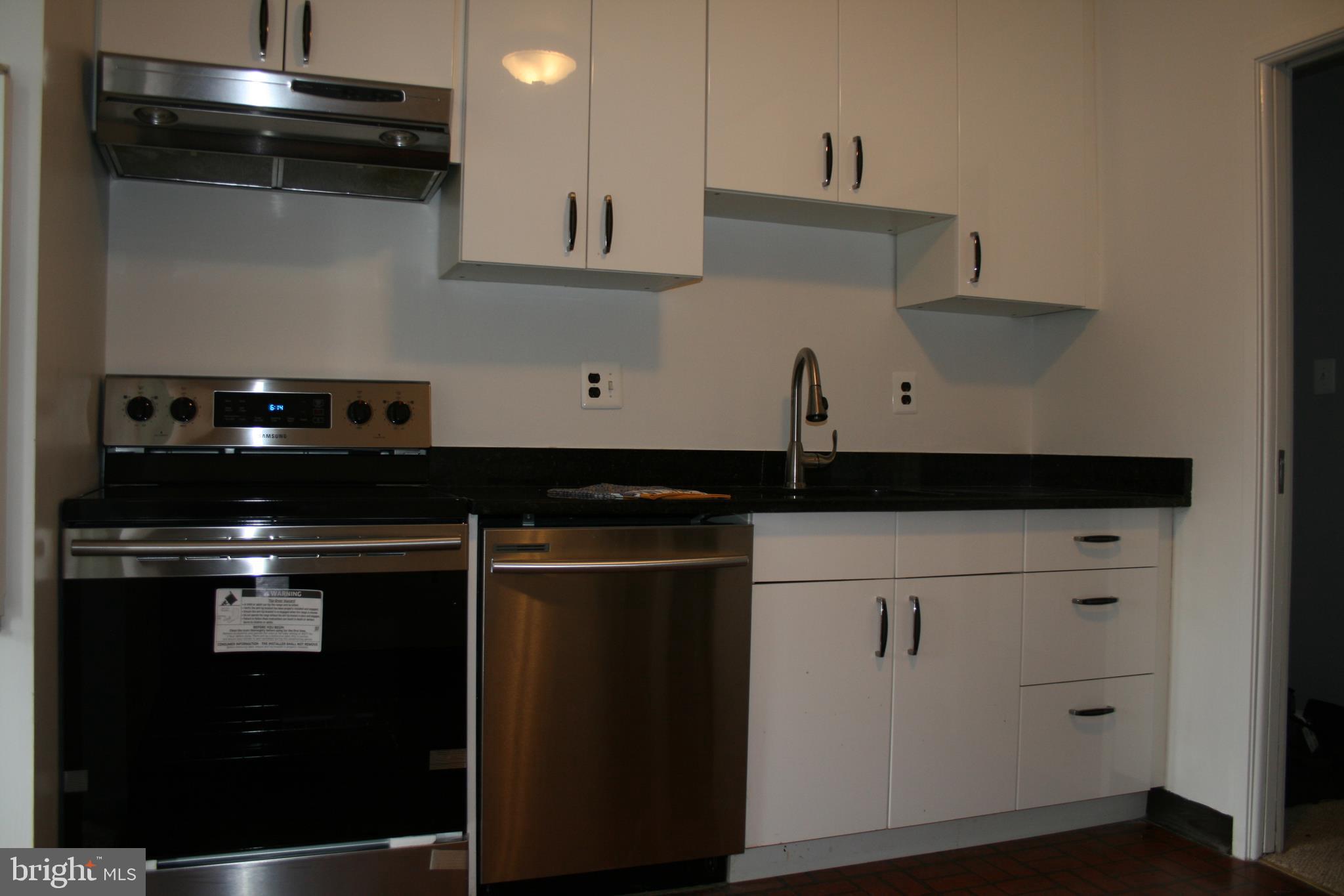 HAWTHORNE VILLAGE - Residential Lease