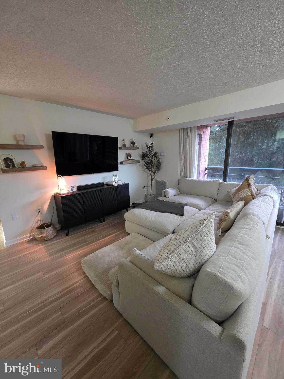 RENAISSANCE AT TYSONS - Residential