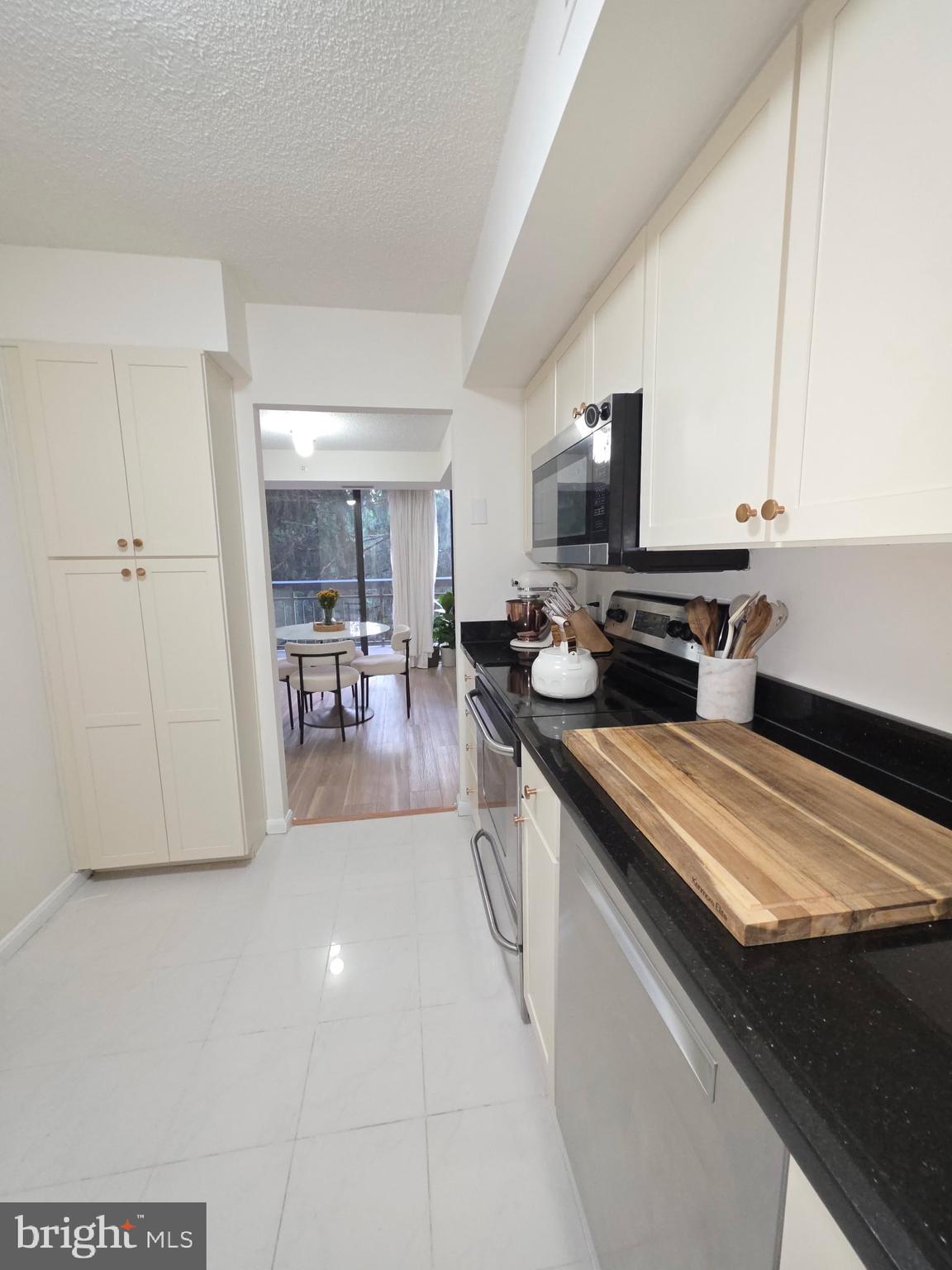 RENAISSANCE AT TYSONS - Residential