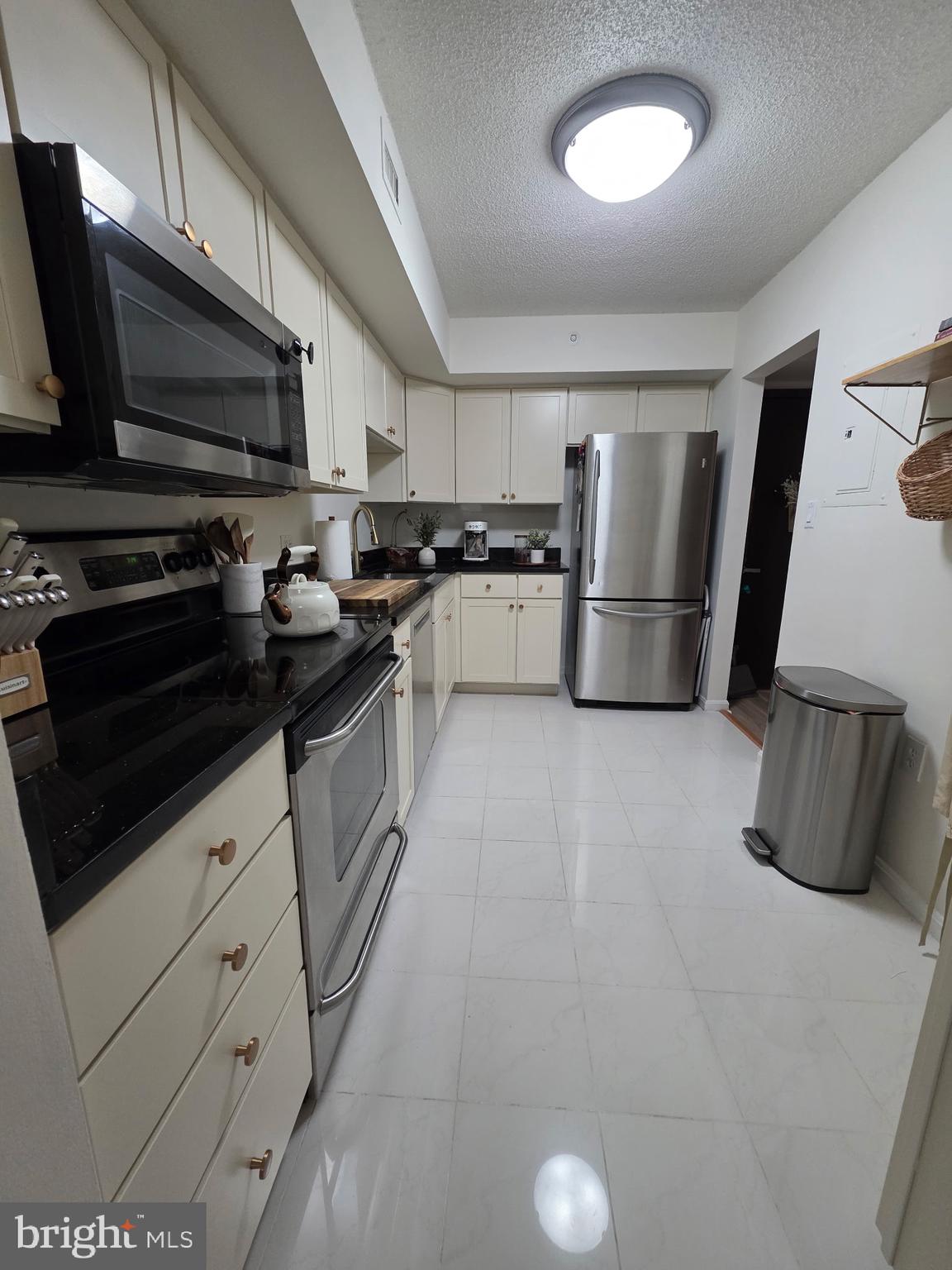 RENAISSANCE AT TYSONS - Residential