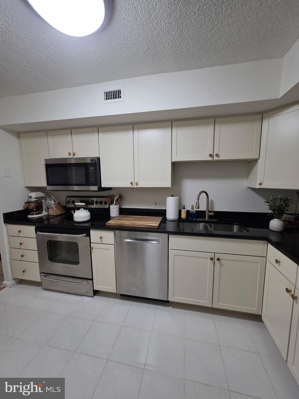 RENAISSANCE AT TYSONS - Residential