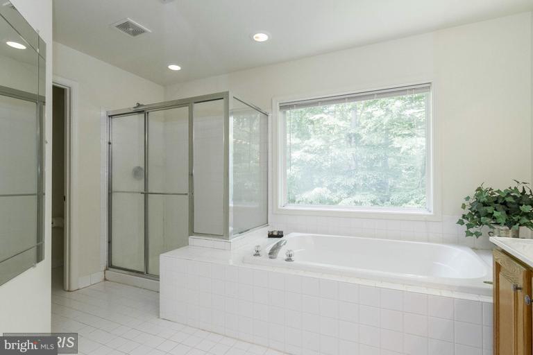 TREYWOOD - Residential