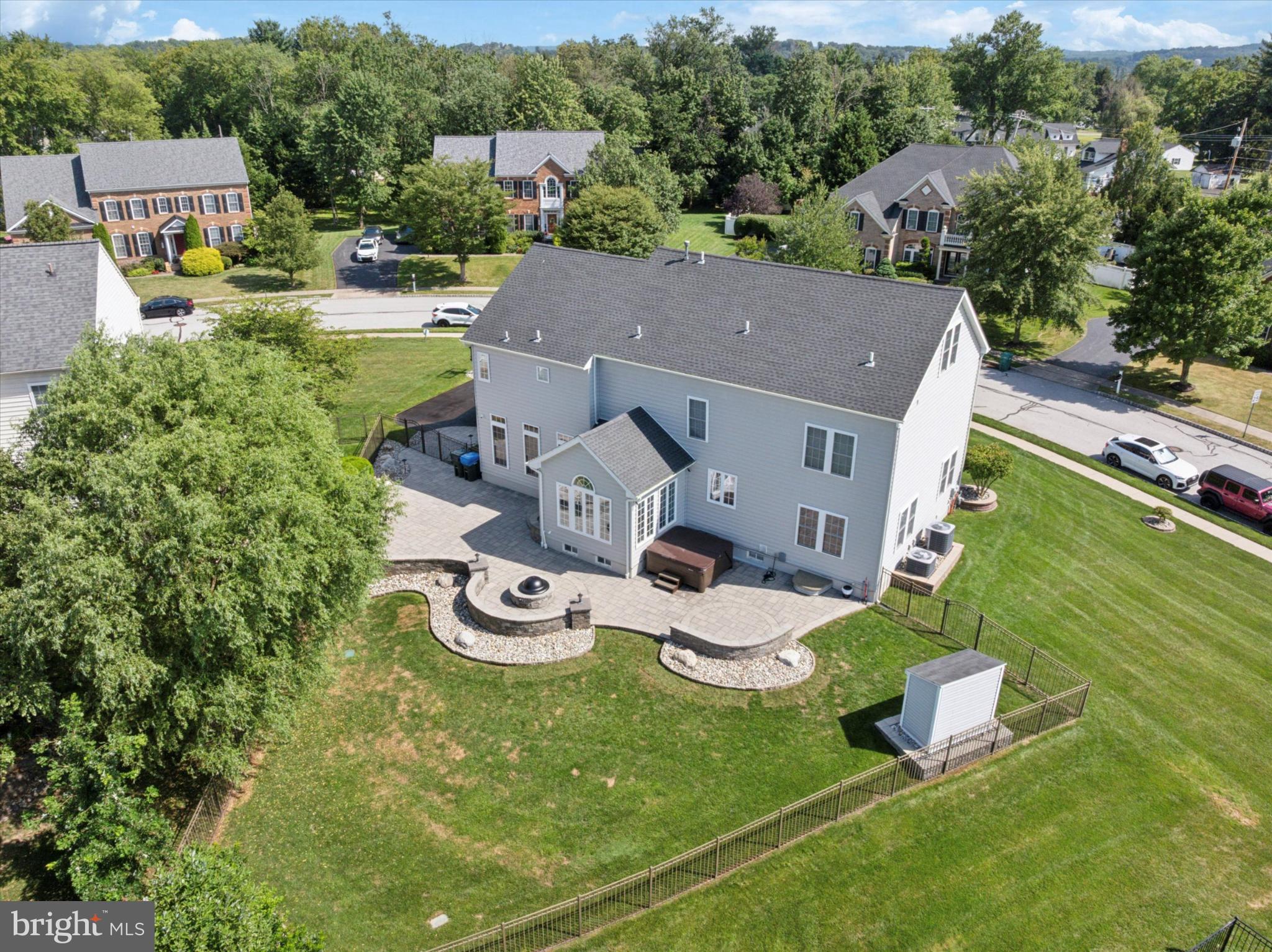 RAVENWOOD - Residential