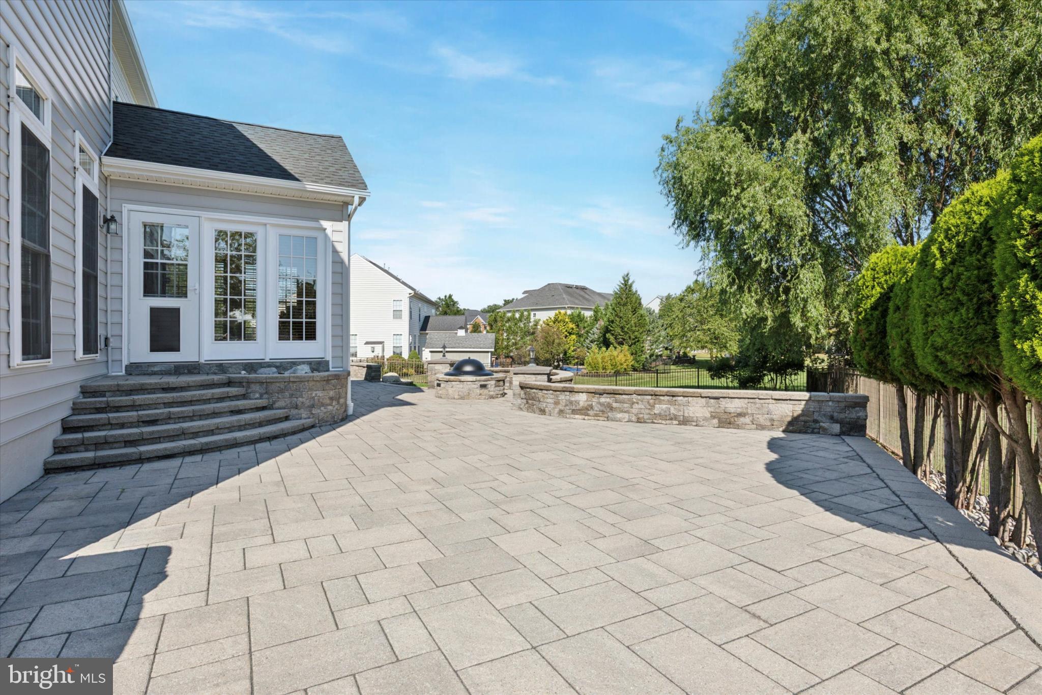 RAVENWOOD - Residential