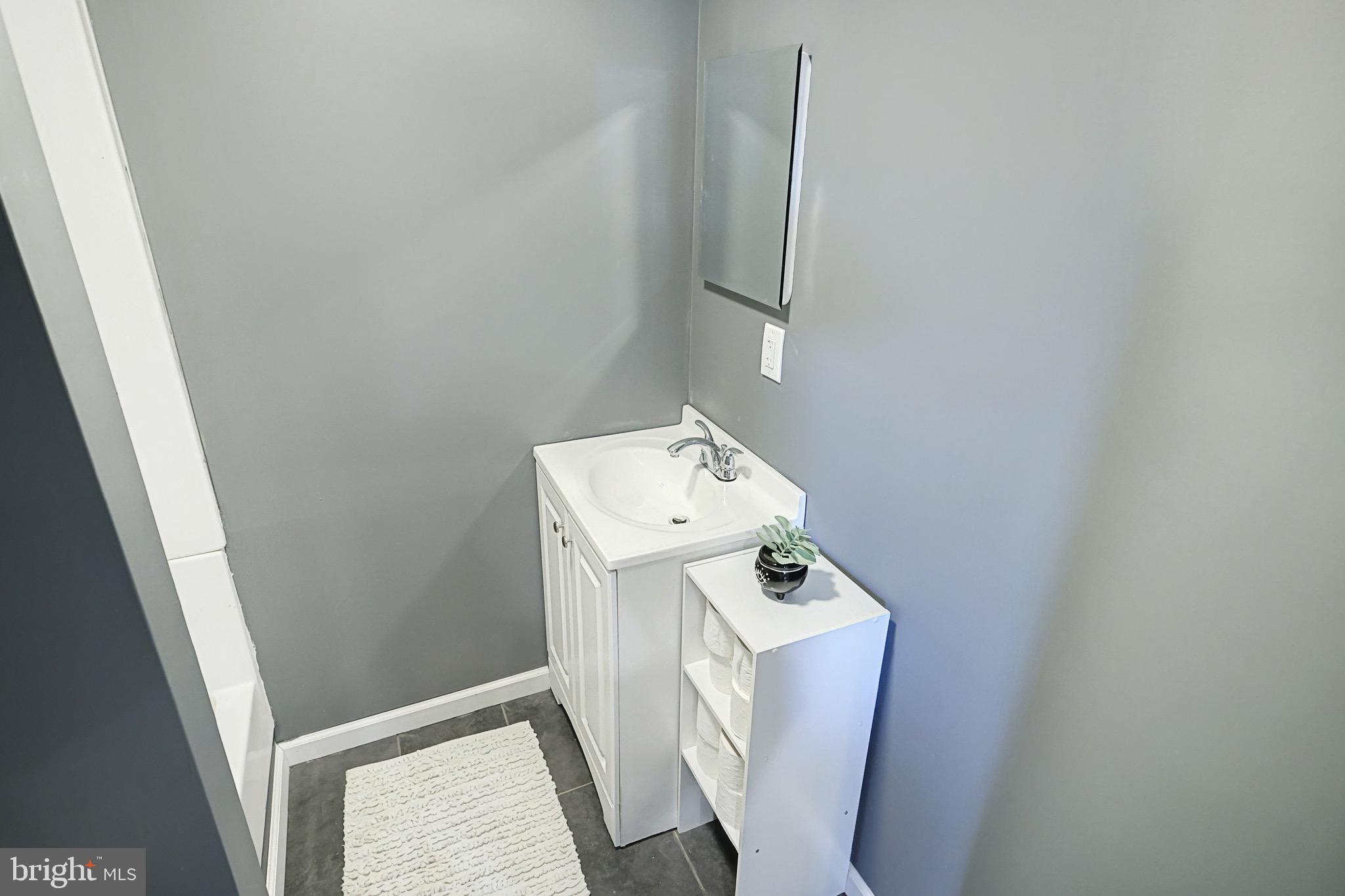 WEST YORK - Residential