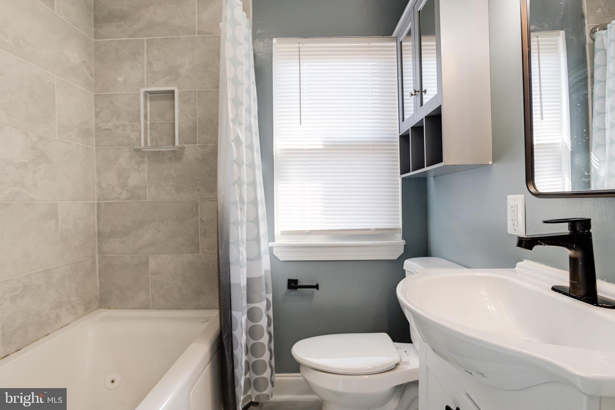 LOGAN VILLAGE - Residential