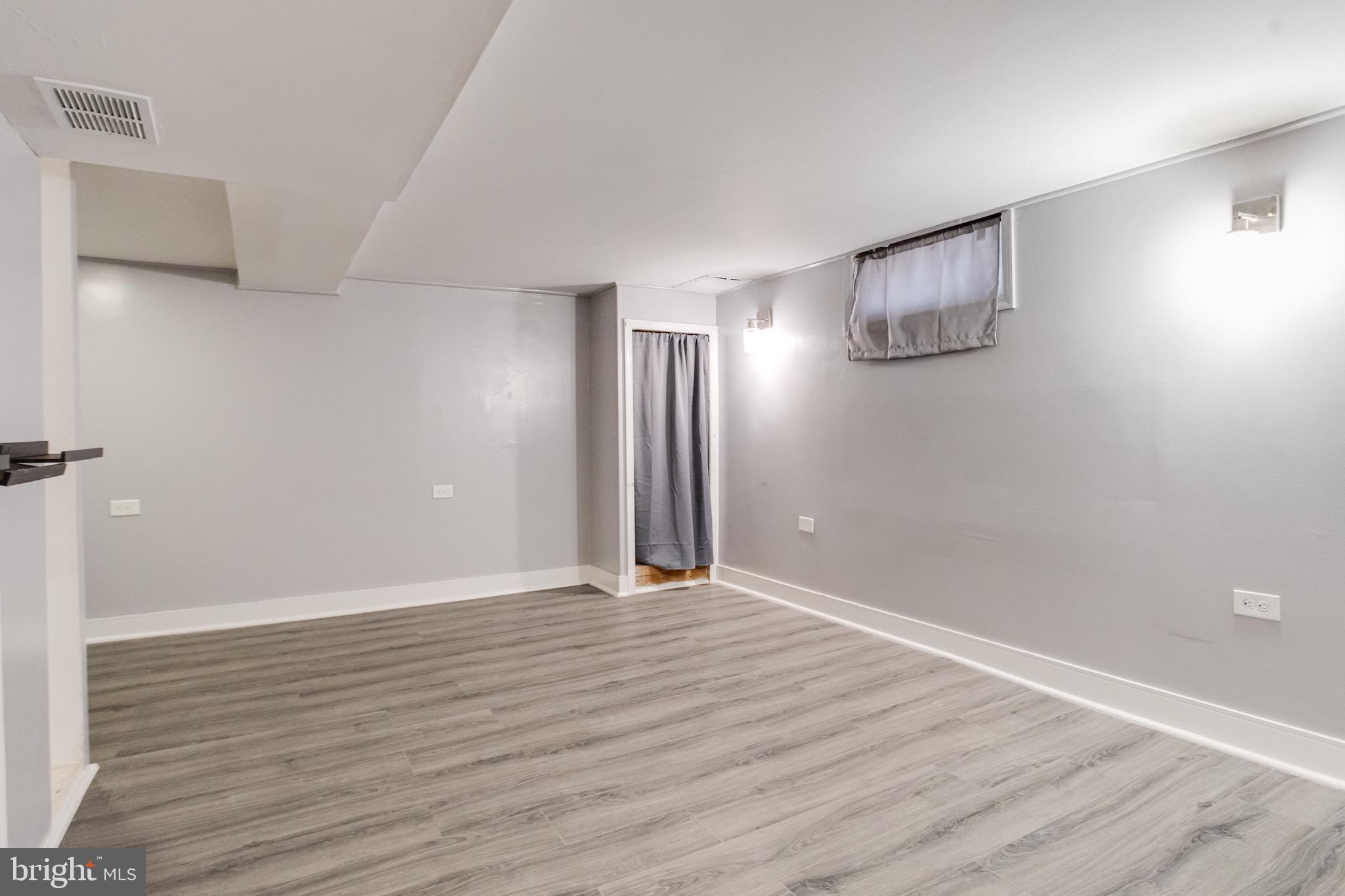 LOGAN VILLAGE - Residential