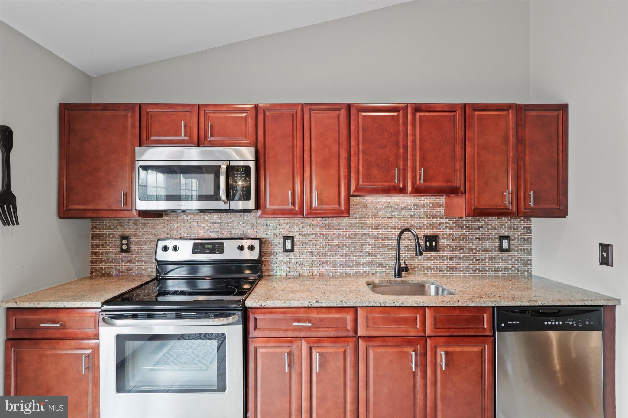 10108 WIMBLEDON COURT
