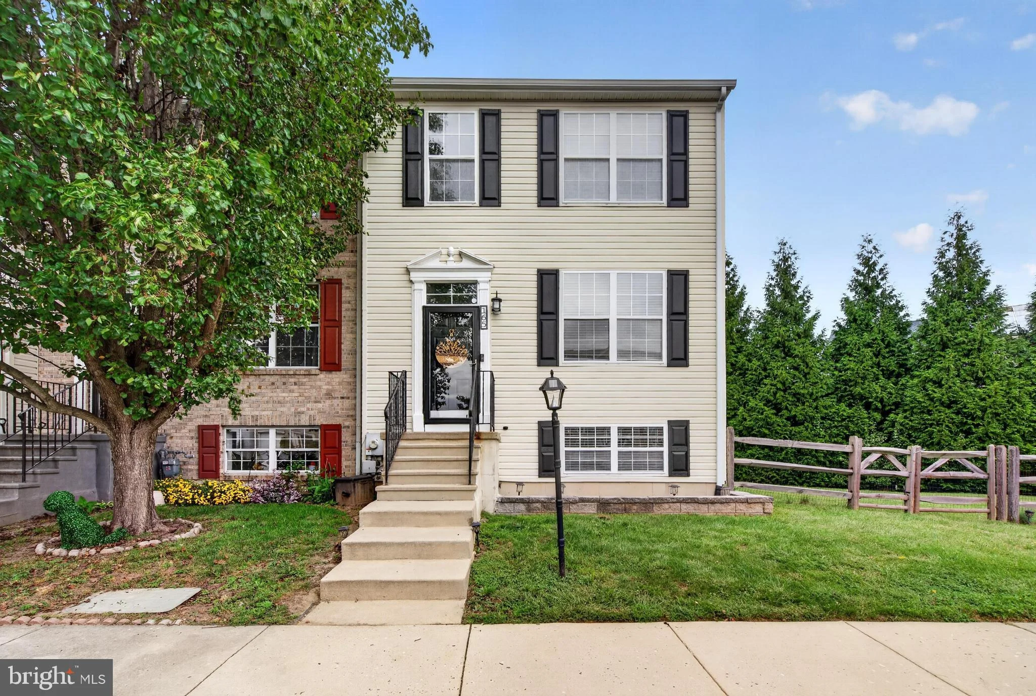 165 Versailles Court, Newark, DE 19702