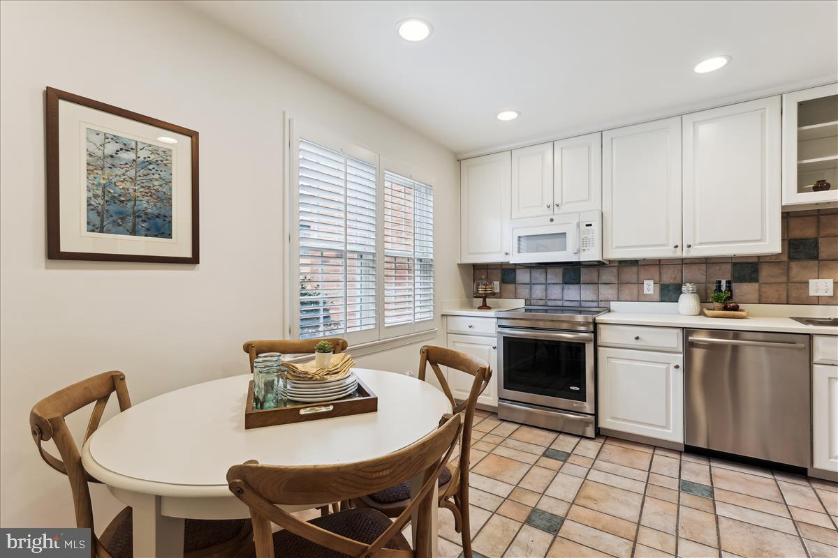 WESTMORELAND SQUARE - Residential