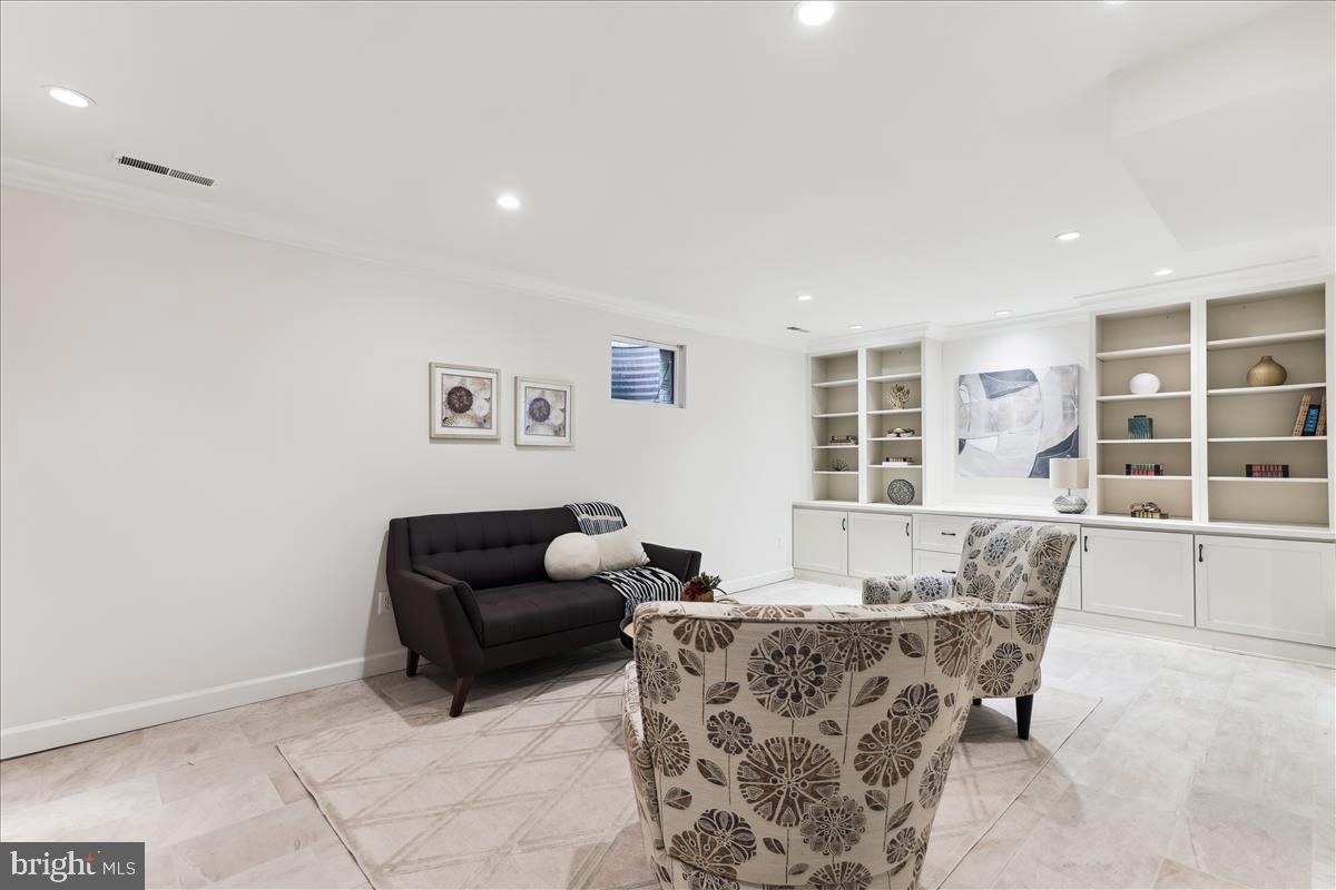 WESTMORELAND SQUARE - Residential