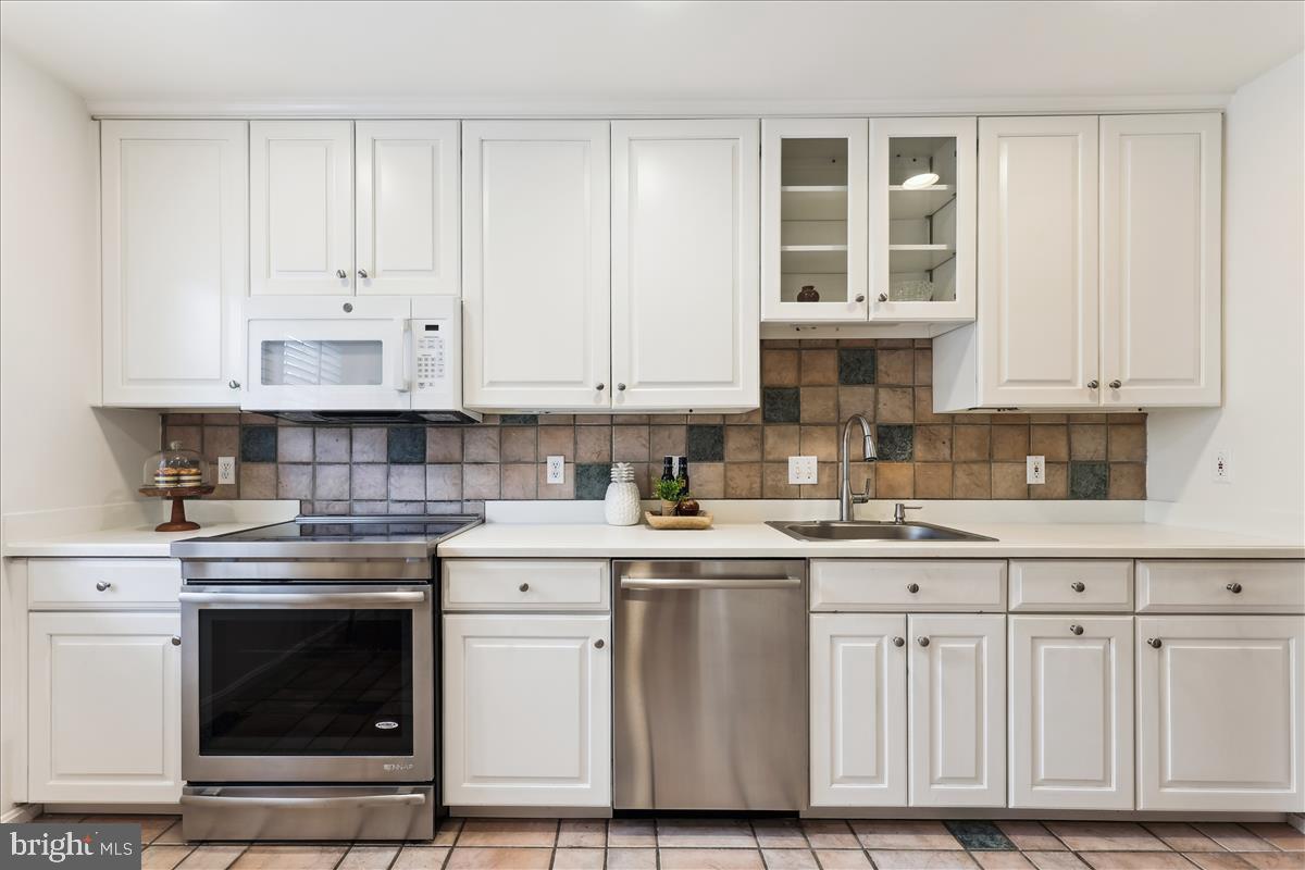 WESTMORELAND SQUARE - Residential