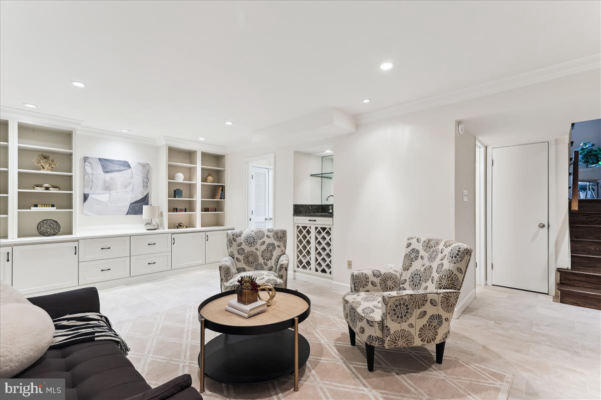 WESTMORELAND SQUARE - Residential