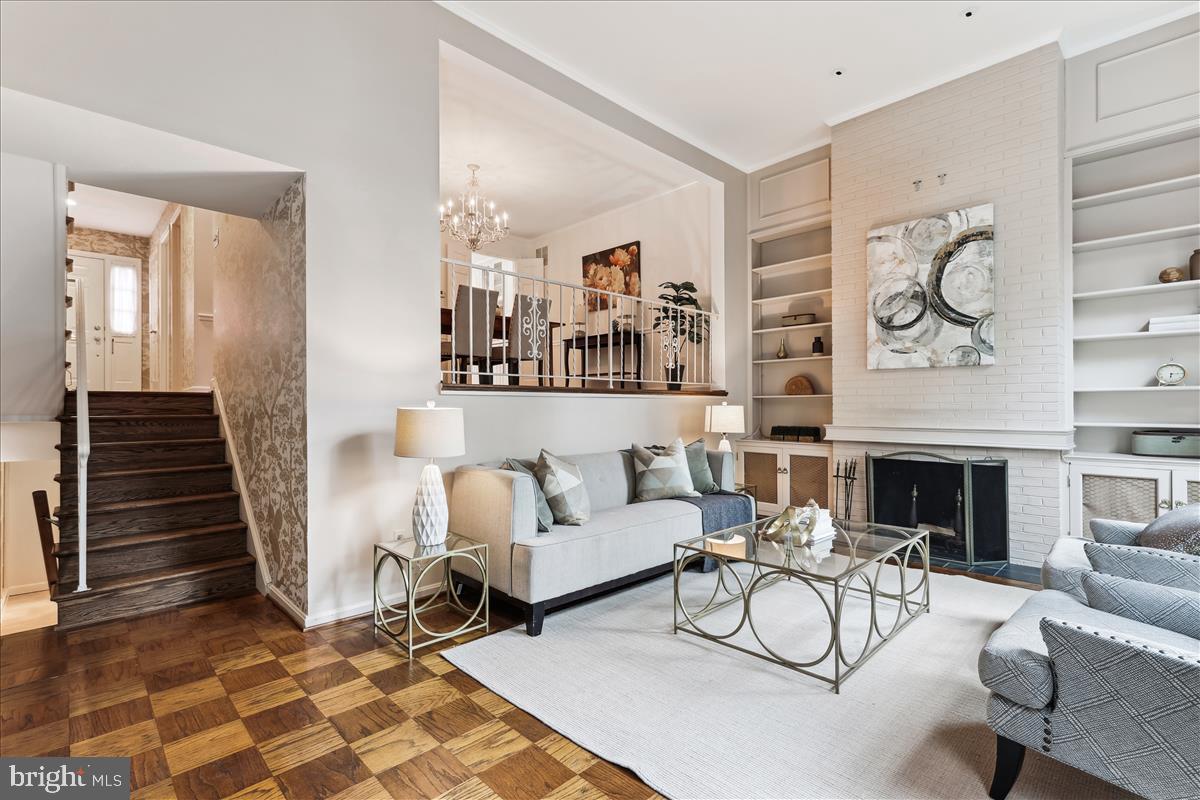 WESTMORELAND SQUARE - Residential