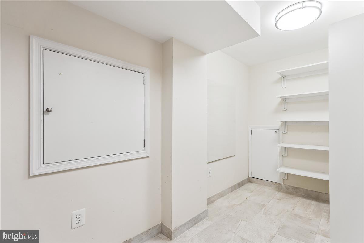 WESTMORELAND SQUARE - Residential