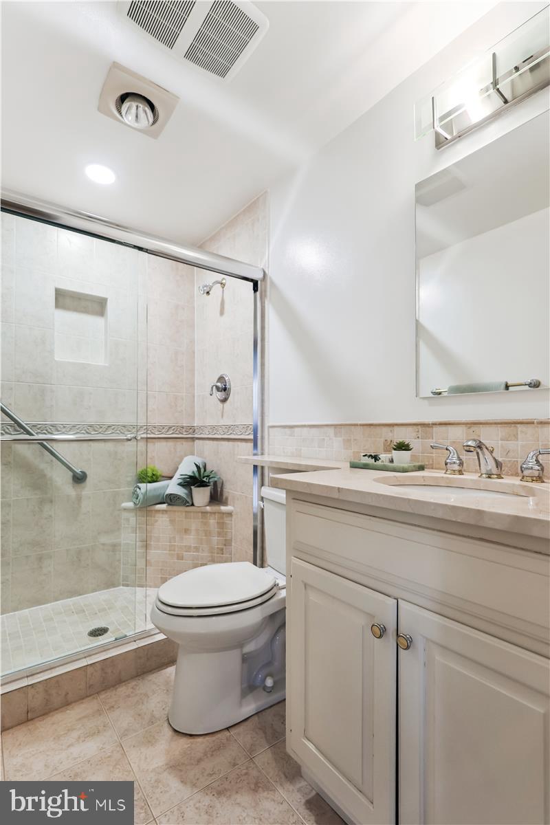 WESTMORELAND SQUARE - Residential