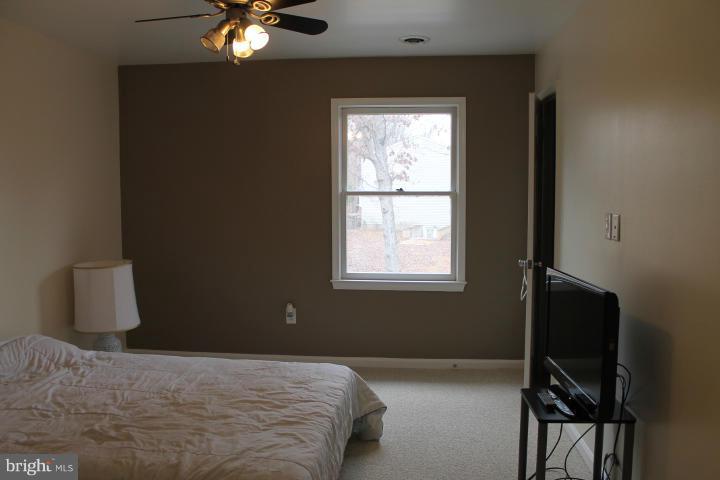 SHERATON HILLS EAST - Residential