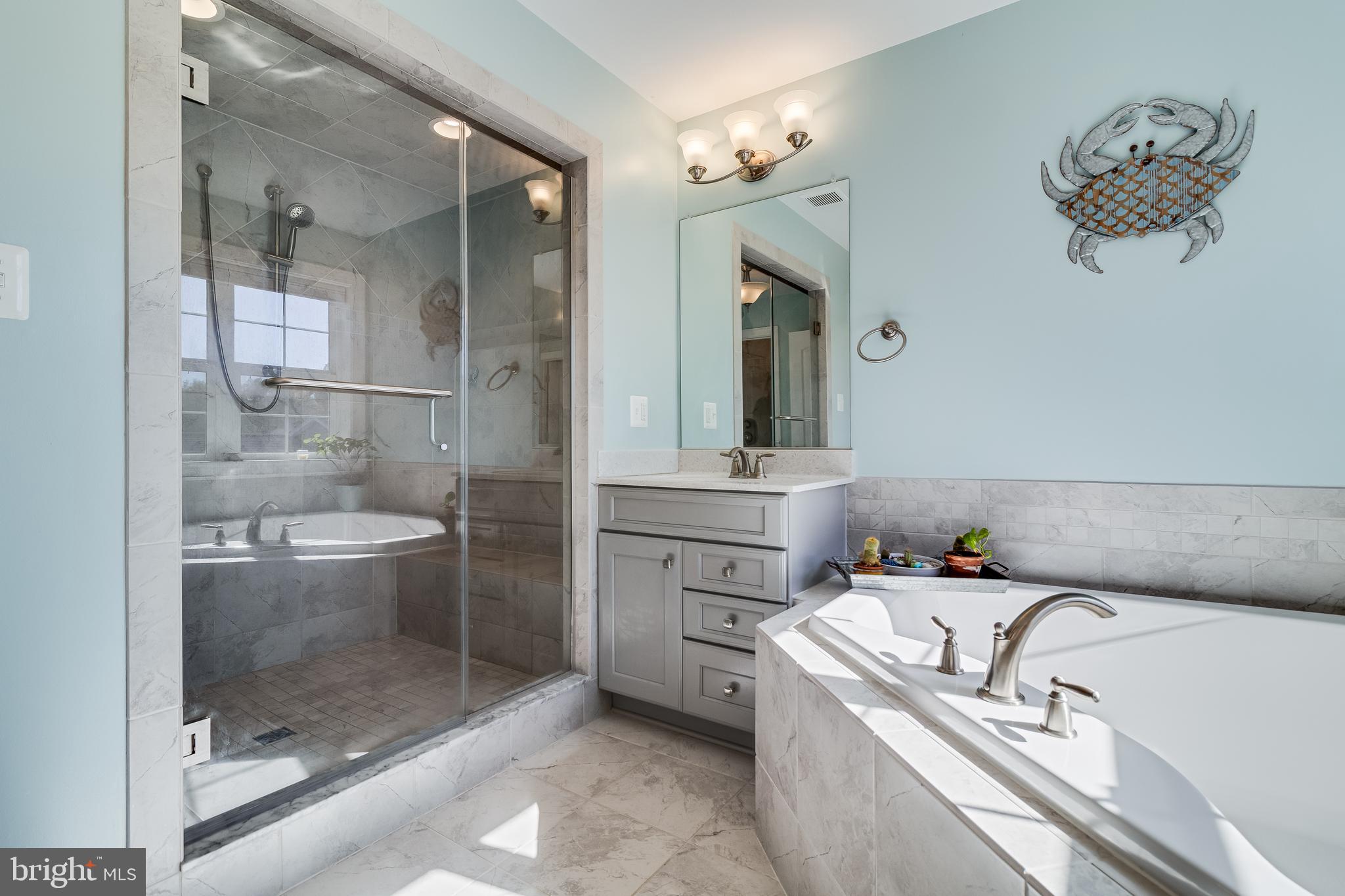 OAKLAND HALL - Residential