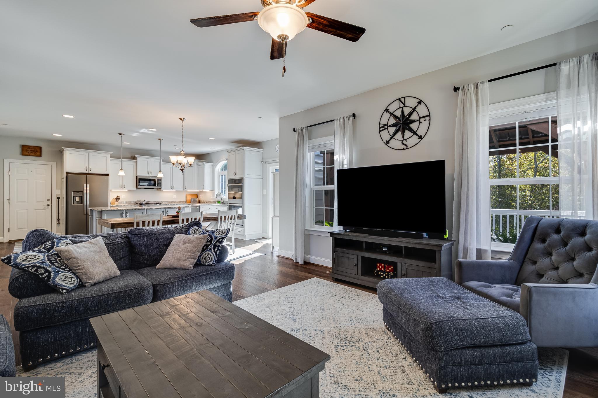 OAKLAND HALL - Residential