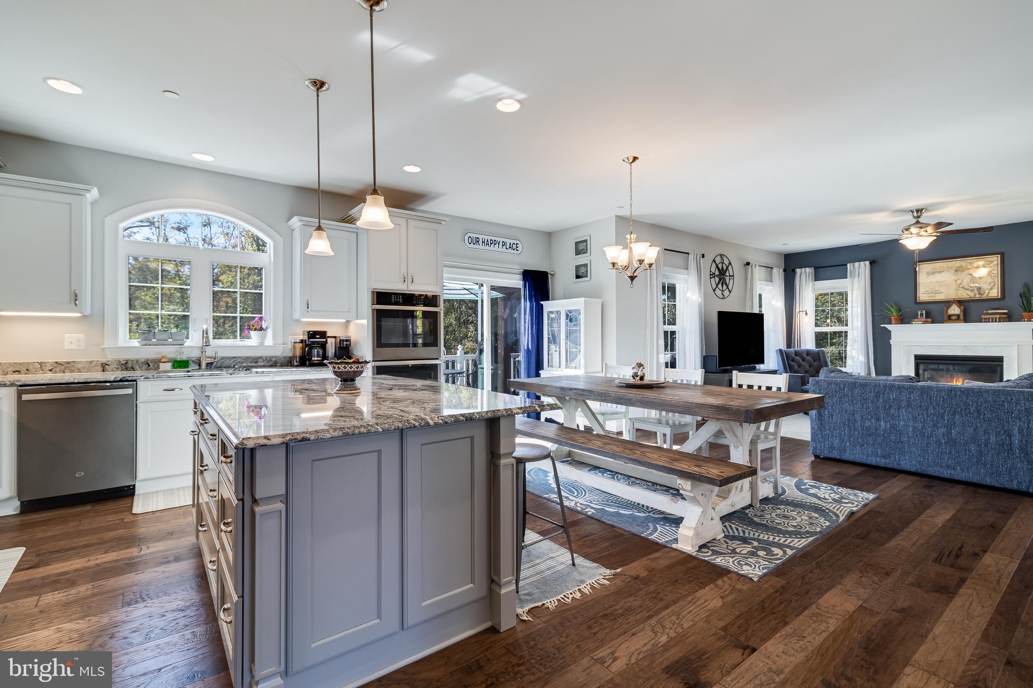 OAKLAND HALL - Residential